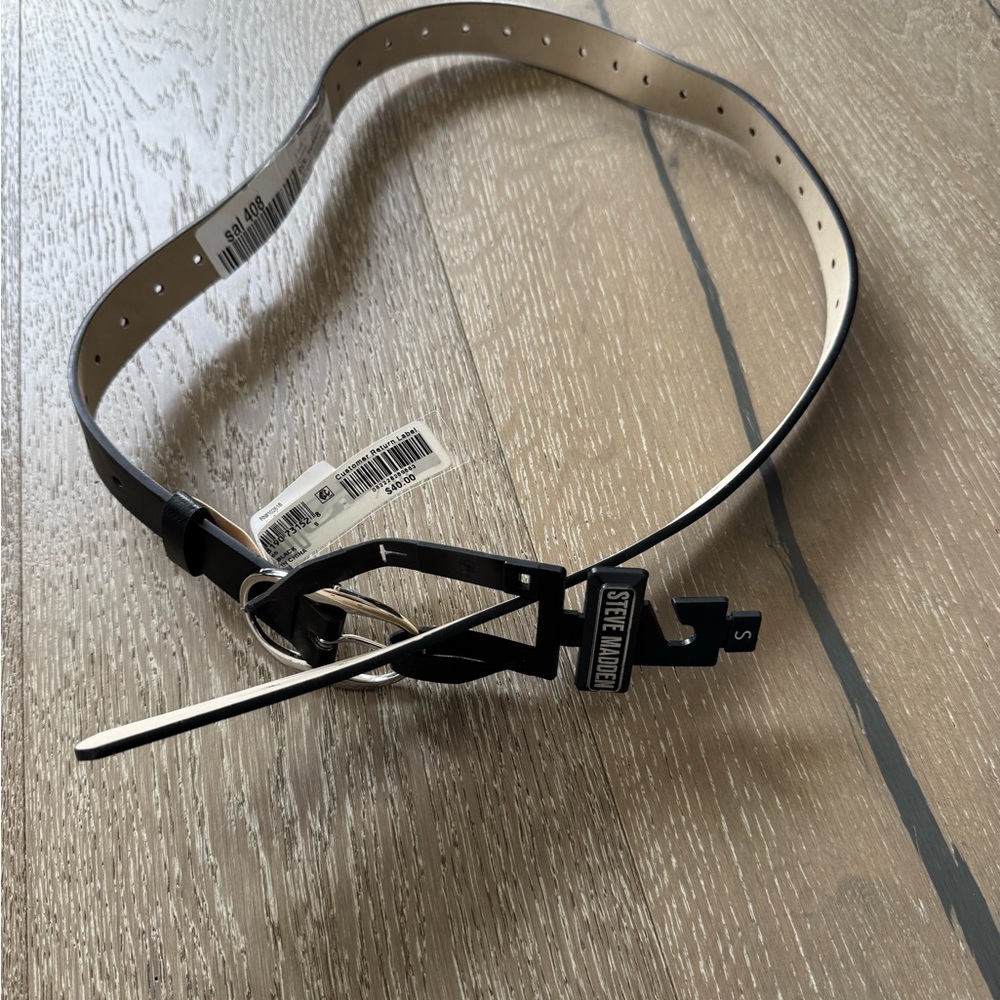 Steve Madden Black and Silver Strap Belt